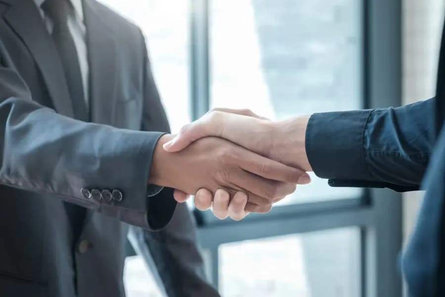 Lokosoft partner handshake